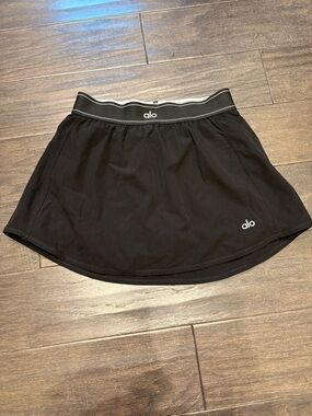 ALO Yoga Black Circle Skirt with Elastic Waistband Size Small